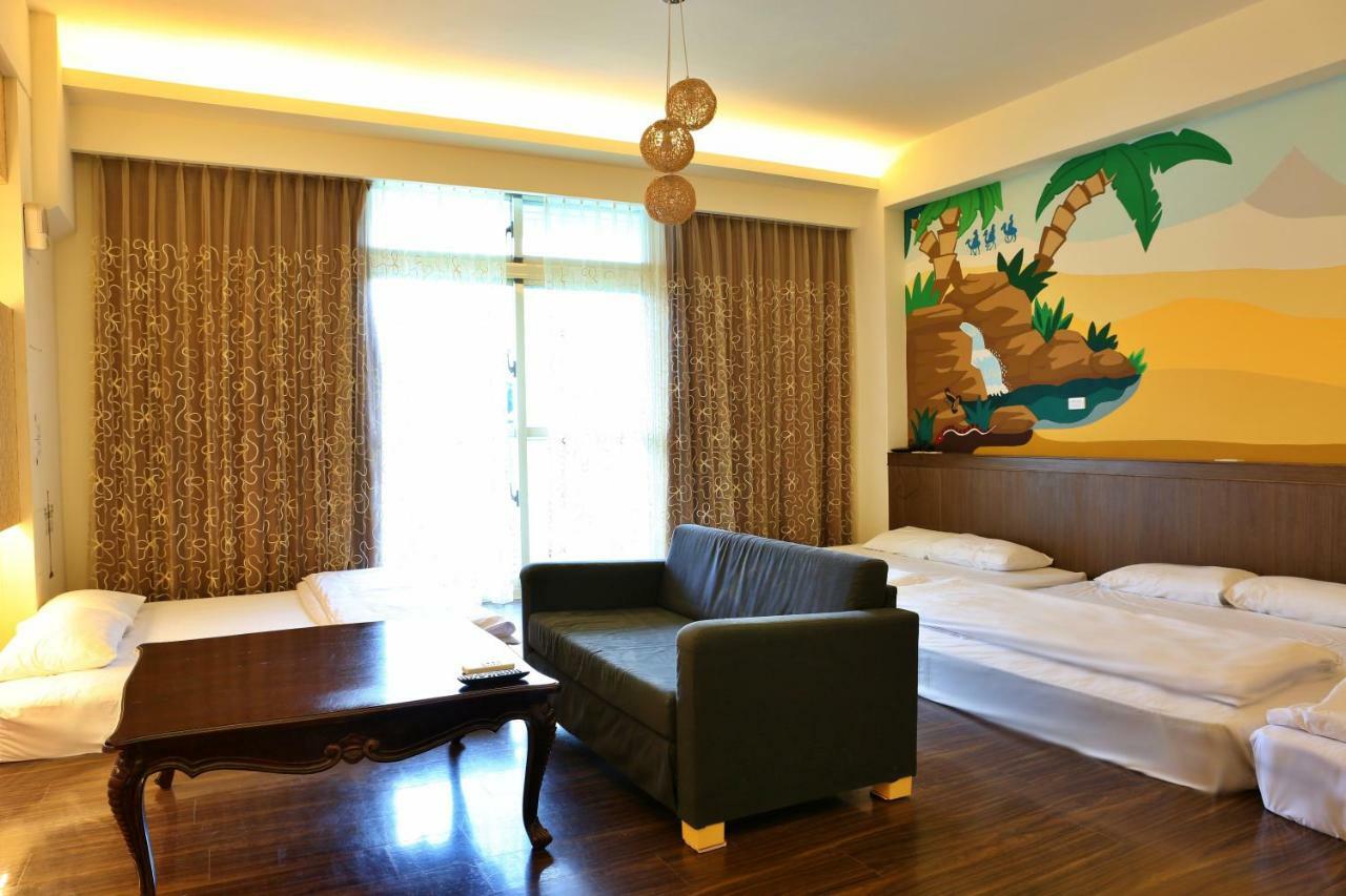 Happy Corner Homestay T'ai-tung Quarto foto