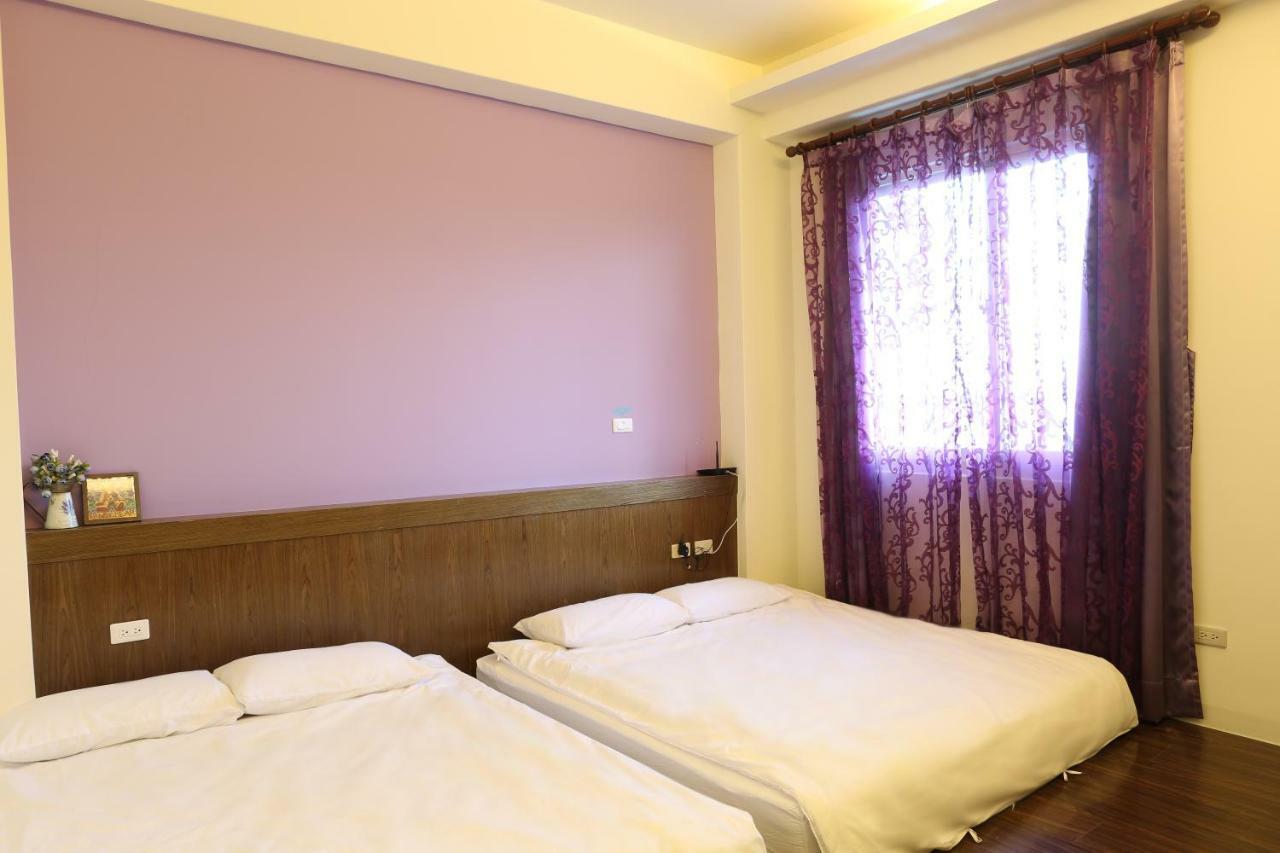 Happy Corner Homestay T'ai-tung Quarto foto