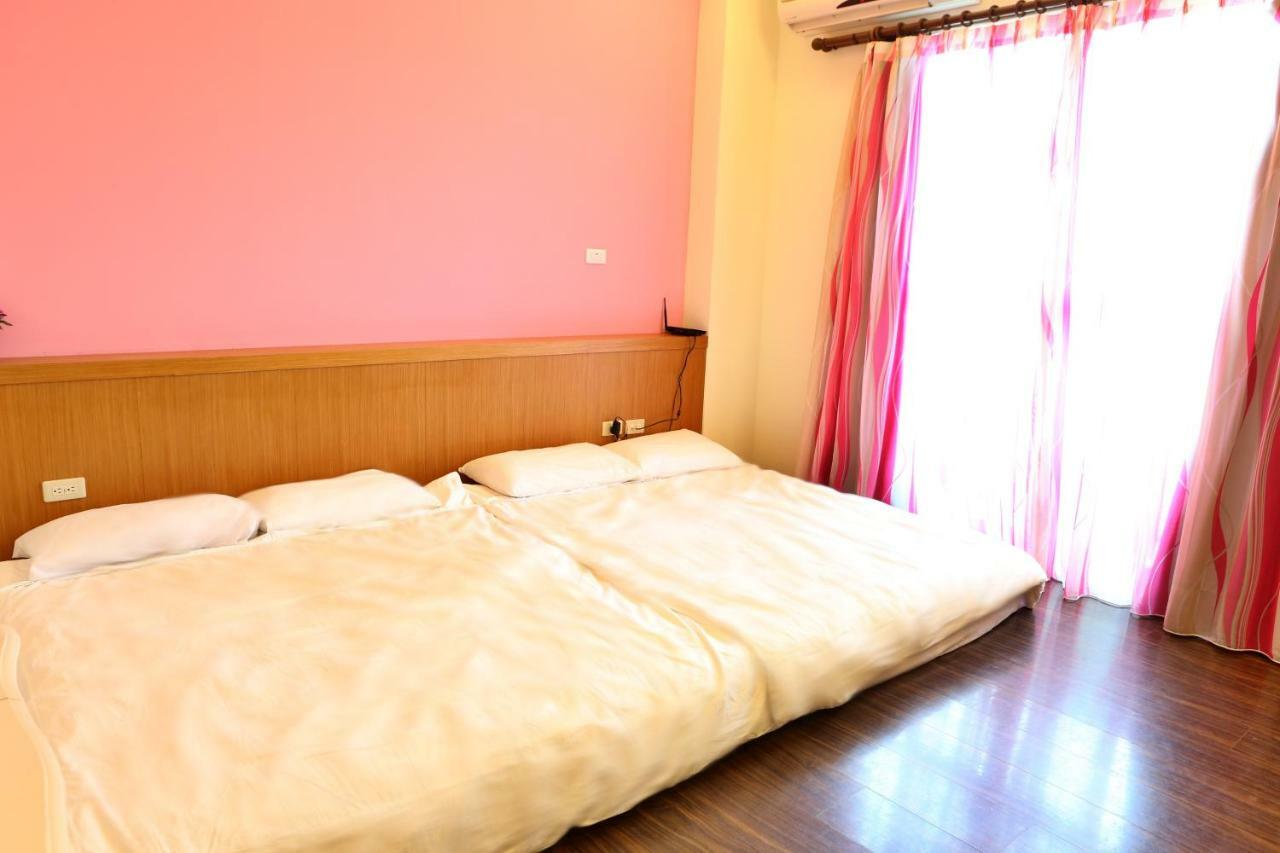 Happy Corner Homestay T'ai-tung Quarto foto